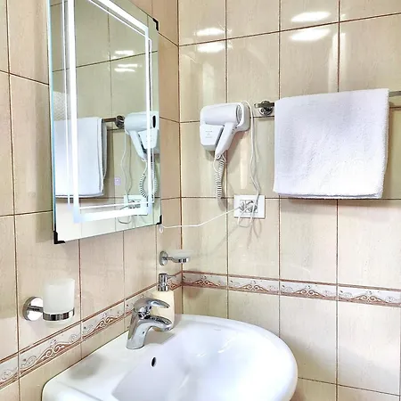 Lb City Center Apartment Tirana